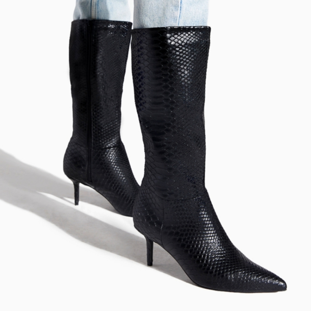 Black Crocodile Heels Mid Calf Size 8.5